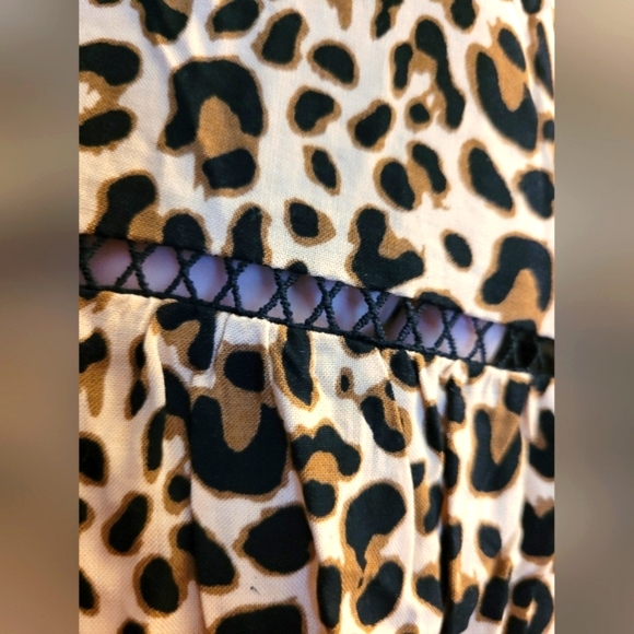 Loralette Smock Cheetah Dress with Fitted 3/4 Sleeves By City Chic - Picture 4 of 10